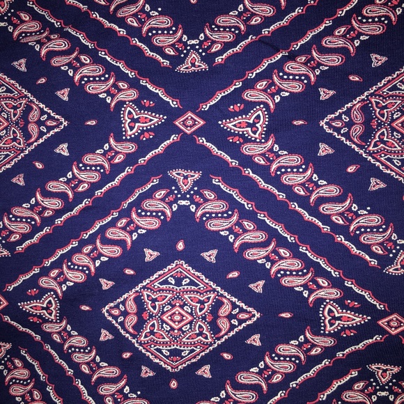 Top - Picture 2 of 3